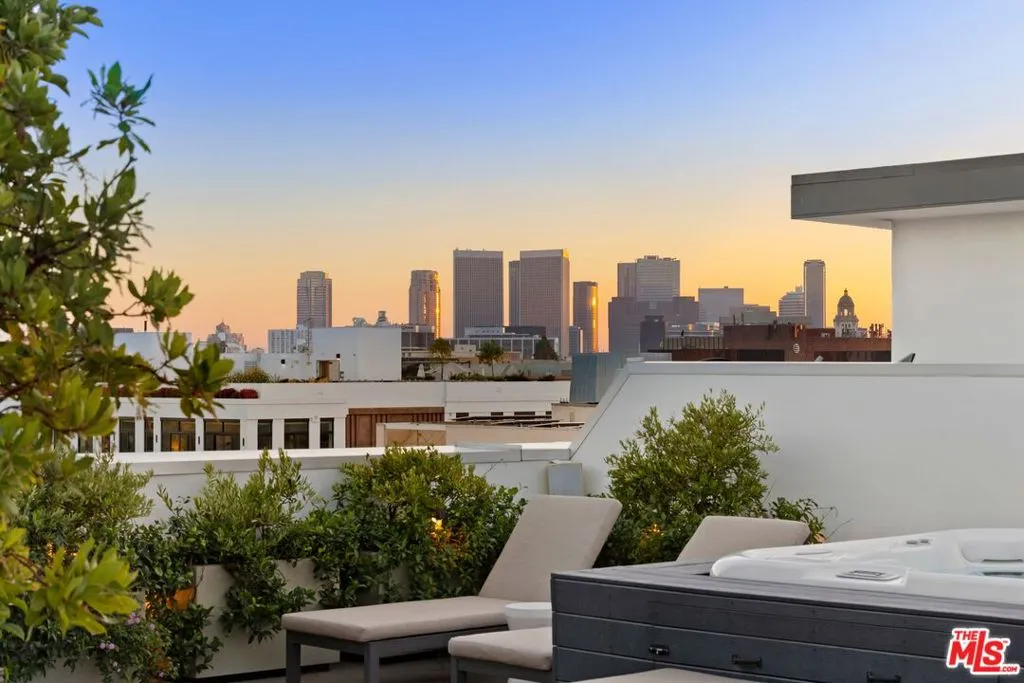 450 N Palm Drive 507, Beverly Hills, California 90210 home-pic-11